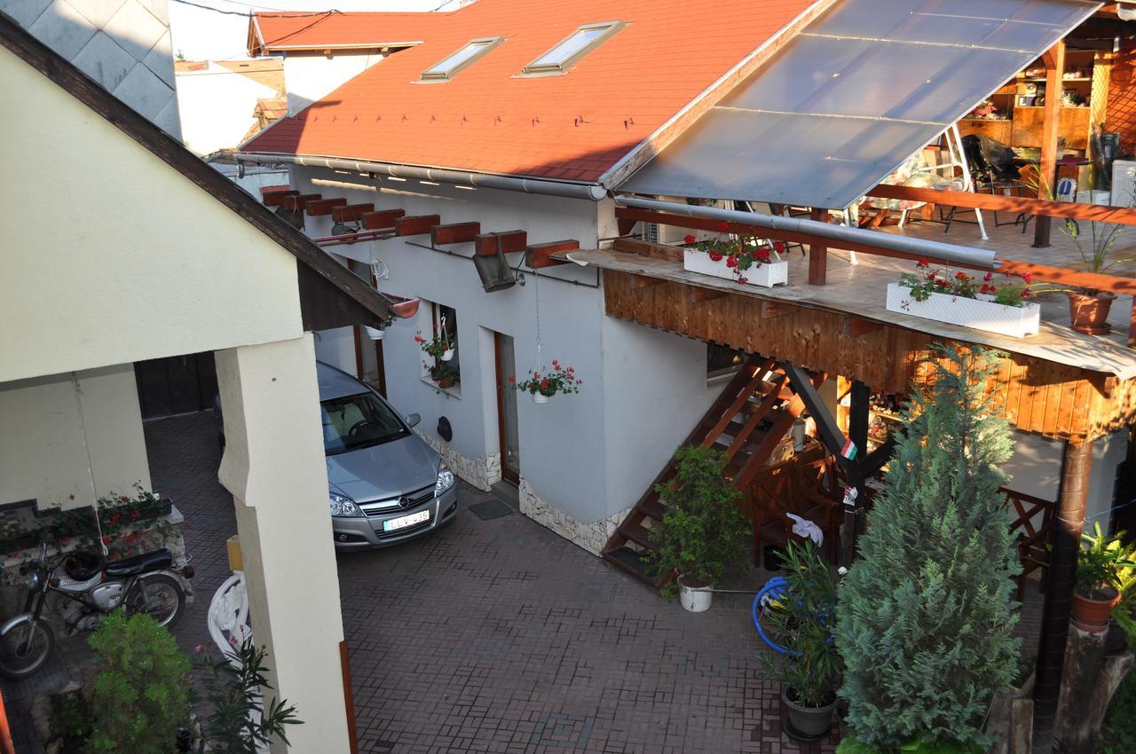 Szent György Vendégház Esztergom Exterior foto
